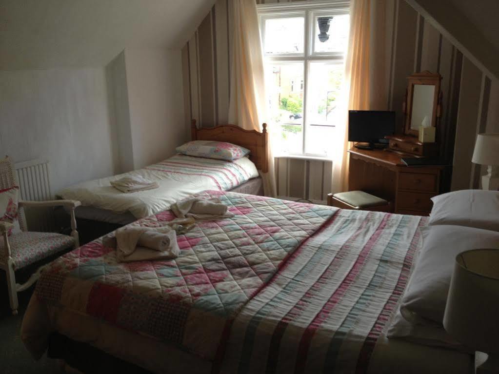 The Grove Bed & Breakfast Whitby Ngoại thất bức ảnh